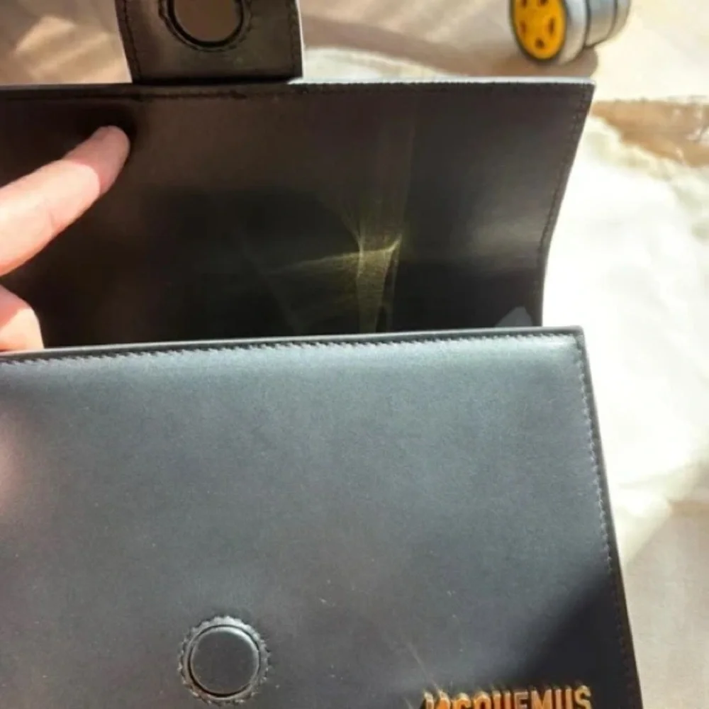 Jacquemus Black Leather Top-Handle Shoulder Bag with Gold Logo - Picture 4 of 7